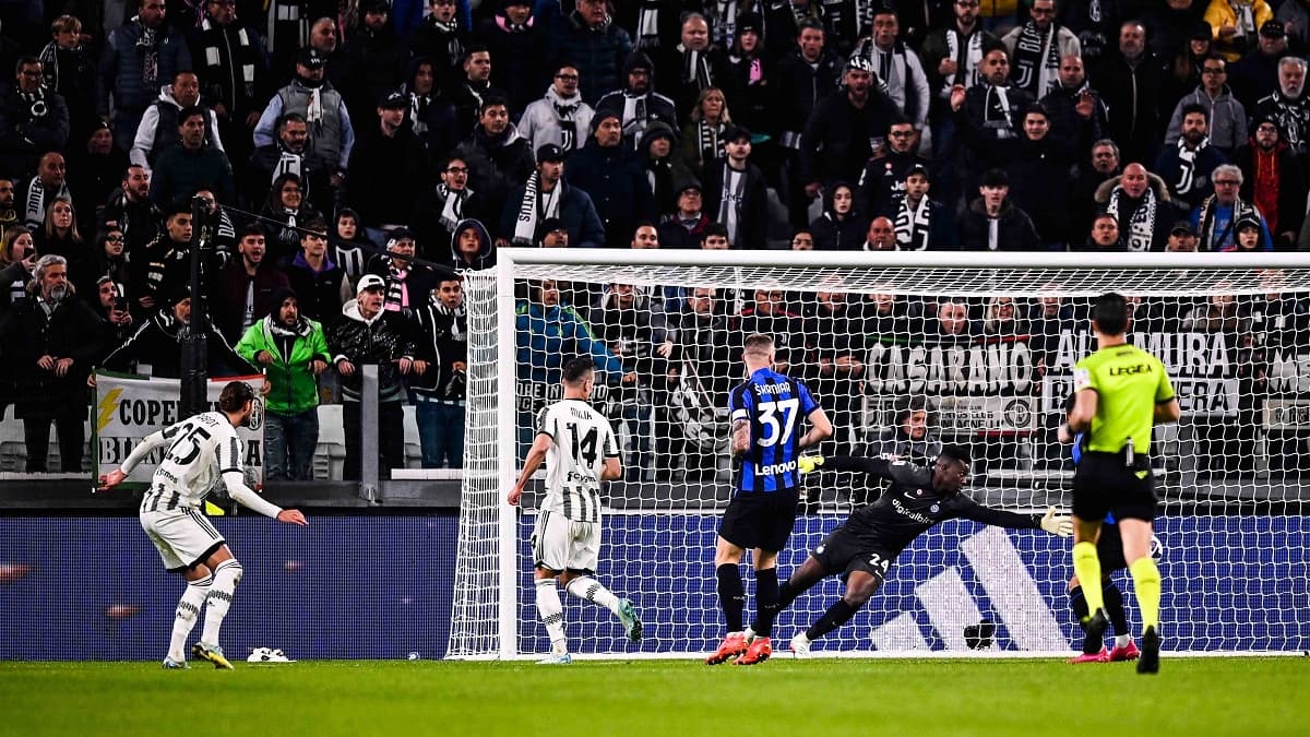 Juventus 2-0 Inter: Rabiot và Fagioli toả sáng, 'Bà đầm già' khiến Inter ôm hận - Ảnh 1.