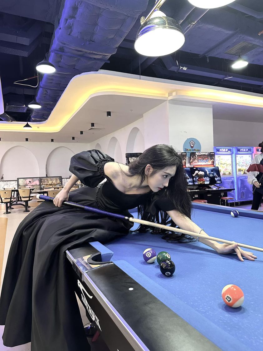 U Trend I Si U Th X A R I Hot Girl N I Ti Ng Di N M C Ng Ch A N M T O D Ng Ngay Tr N B N Bi A