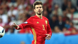 Pique bất ngờ lọt vào danh sách sơ bộ dự World Cup của Tây Ban Nha