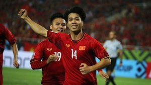 Công Phượng, Quang Hải chờ được ra sân, vẫn nuôi hy vọng ông Troussier gọi lên tuyển đấu Hong Kong