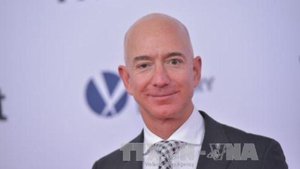CEO của Amazon Jeff Bezos vượt xa Bill Gates trong danh sách tỷ phú giàu nhất thế giới