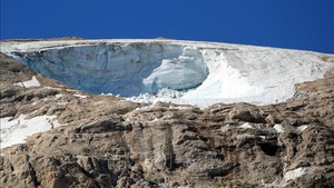 Italy xác nhận 11 người thiệt mạng trong vụ lở băng trên dãy Alps