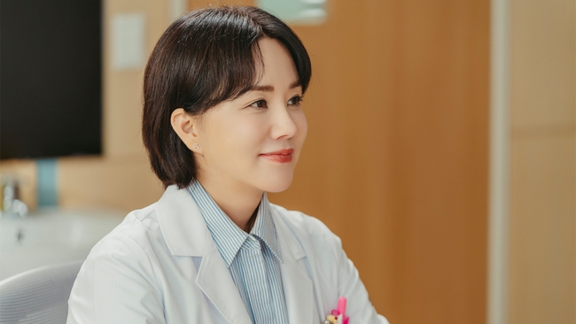 Phim Hàn 'Doctor Cha' lên sóng Netflix vào tháng 4 - Ảnh 1.