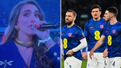 CĐV Anh nổi giận với màn hát quốc ca 'khủng khiếp' của nữ ca sĩ trước trận gặp Ý