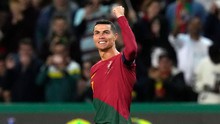 Ronaldo lập cú đúp, phá sâu kỷ lục thế giới khi Bồ Đào Nha thắng lớn trước 'nhược tiểu' châu Âu