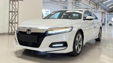 Honda Accord giảm giá 140 triệu đồng tại đại lý: Rẻ ngang bản thấp của Camry nhưng vẫn khó bán