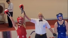 Nam võ sĩ Thái Lan ăn mừng 'cực cháy' sau khi giành chiến thắng ở SEA Games 32