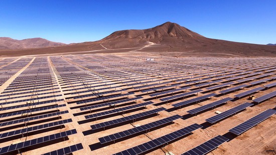 Siêu nhà máy quang điện cùng hồ chứa nước dung tích khủng giữa sa mạc phục vụ World Cup 2022
