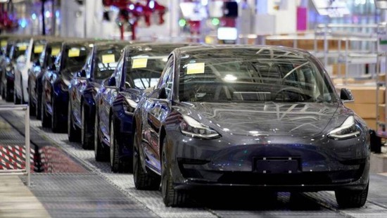 "Ông trùm" pin xe điện mà BMW, Tesla kiềng nể còn VinFast đã nhanh tay ký kết: Cú bật nhảy vượt qua Nhật Bản!
