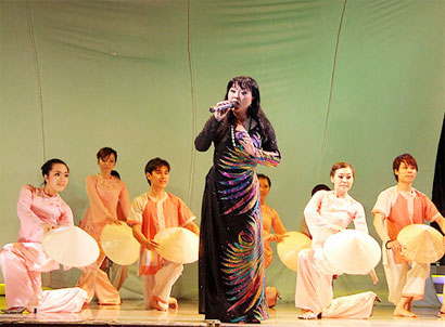 Ca sĩ Hương Lan tổ chức mini show