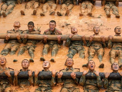 Binh lính Trung Quốc luyện tập 