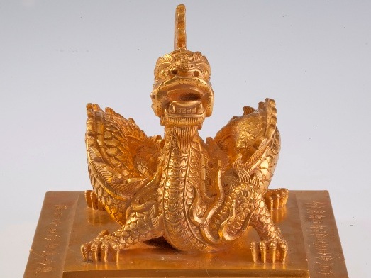 Triển lãm “Bảo vật Hoàng cung”: Tận mắt thấy ấn, kiếm triều Nguyễn 