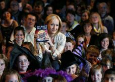 J.K.Rowling - Người phụ nữ có ảnh hưởng nhất nước Anh 