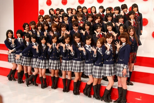 Ban nhạc AKB48 lập kỷ lục thế giới về số lượng thành viên