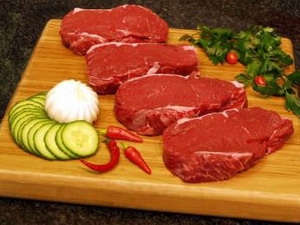 Ăn ít thịt đỏ để giảm nguy cơ mắc bệnh tim mạch 