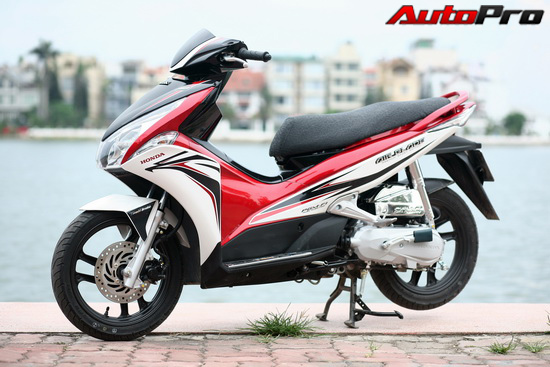 Honda AirBlade Fi trắng đỏ đen 2011 bao zin ở TPHCM giá 179tr MSP 1046011