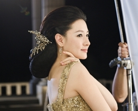Lee Young Ae làm nữ hoàng sắc đẹp trong quảng cáo mới