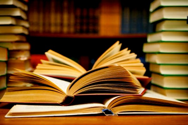 Bìa bọc sách – Nét tinh tế của nền văn hóa đọc | KILALA