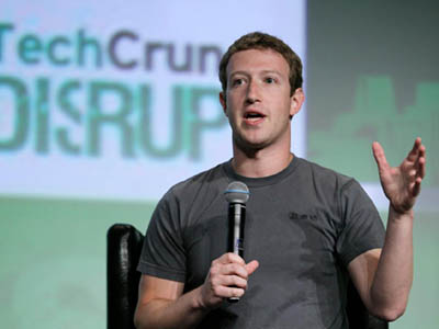 Tỷ phú Facebook Mark Zuckerberg tặng nửa tỷ USD làm từ thiện