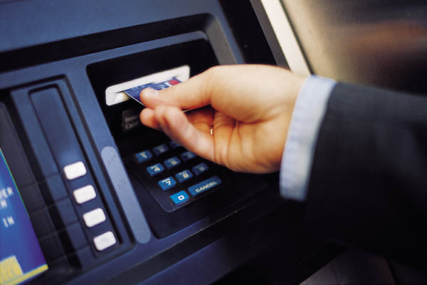 Vụ cướp ngân hàng chưa từng có: Lấy 45 triệu USD từ ATM 