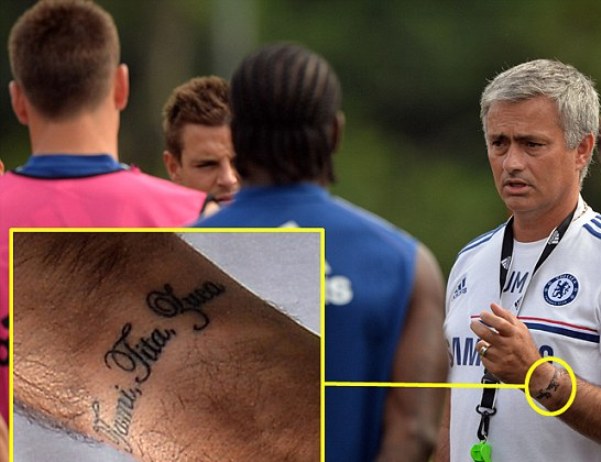 Hình xăm của Jose Mourinho: Năm 2024 là năm đầy hứa hẹn và sự đổi mới cho những người yêu thích hình xăm! Cùng khám phá các hình xăm của Jose Mourinho và tìm hiểu ý nghĩa đằng sau từng dòng chữ và hình ảnh. Hãy lấy cảm hứng từ huấn luyện viên bóng đá nổi tiếng này và tạo ra một hình xăm độc đáo cho chính mình!
