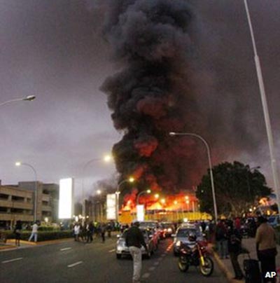 Sân bay quốc tế Nairobi đóng cửa vì cháy lớn