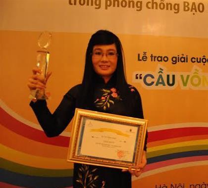 Người đẹp Vũ Thiên Kiều: Thắng giải truyện ngắn về đồng tính
