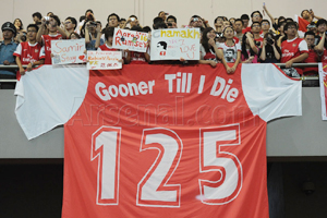 Trắng tay từ năm 2005, Arsenal vẫn được yêu thích ở Trung Quốc.