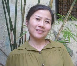 Nghệ sĩ Linh Huyền