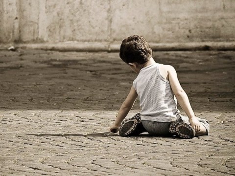 Hơn 1 triệu trẻ em Italy sống trong nghèo đói