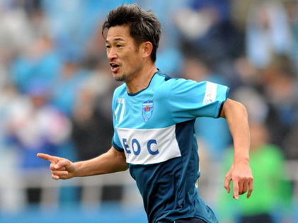 Cựu tuyển thủ Miura trở thành cầu thủ già nhất ghi bàn ở Nhật Bản
