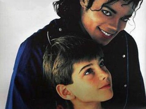 Michael Jackson lại bị 'tố' lạm dụng trẻ trai: Bi kịch từ tình yêu
