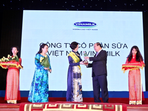Vinamilk nhận giải thưởng Thương hiệu Vàng thực phẩm Việt Nam 2014