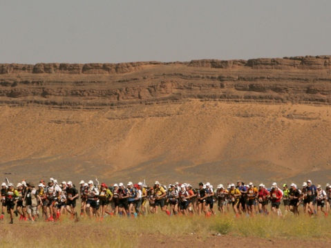 Vượt mặt tử thần qua sa mạc Sahara 