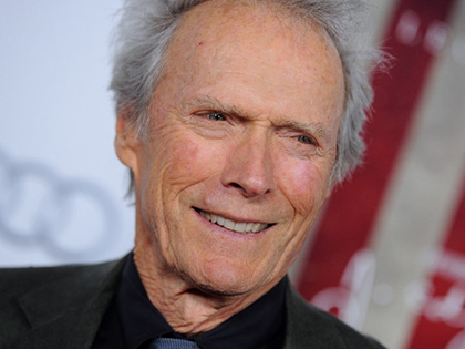 Clint Eastwood làm phim về phi công anh hùng cứu máy bay hỏng động cơ
