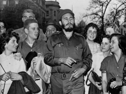 Ngắm lại những bức ảnh đầy hào sảng của Fidel Casto trên đất Mỹ 56 năm trước