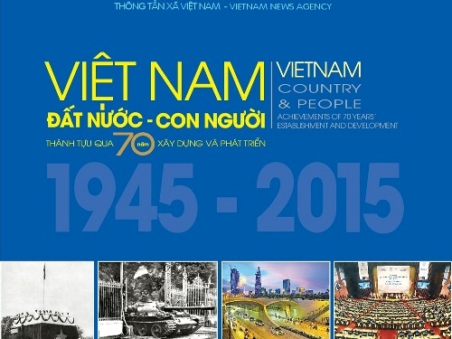 70 năm Việt Nam trong một cuốn sách ảnh