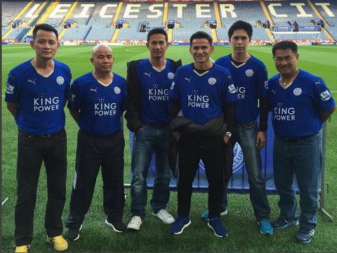 Zico Thái dự khán trận Leicester City – Crystal Palace mang bí kíp về cho tuyển Thái Lan