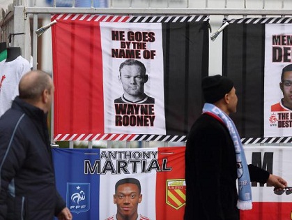 Man United khủng hoảng tiền đạo, mất Rooney, Martial lẫn Fellaini