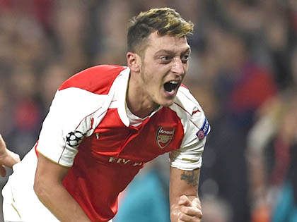 Mesut Oezil, người thắp lại giấc mơ cho Arsenal