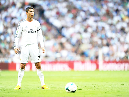 Real Madrid: Vì Chúa, đừng cho Ronaldo đá phạt!