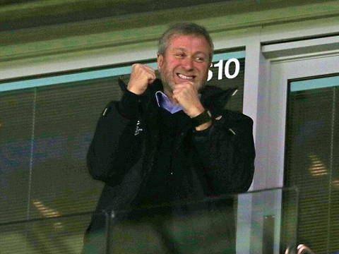 Abramovich sung sướng mỗi khi Chelsea ghi bàn vào lưới Porto