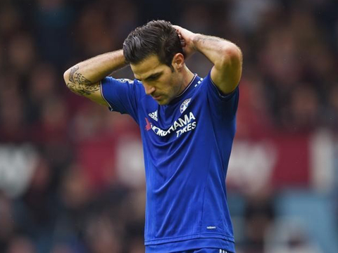 Fabregas 'bảo vệ' Mourinho trước sự sa sút của Chelsea
