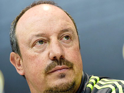 Real Madrid rối loạn: Benitez đáng thương hơn đáng trách