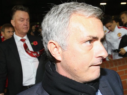 Báo Anh: Mourinho đồng ý thay thế Van Gaal ở Man United