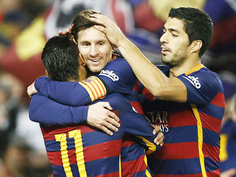 Barcelona 4-0 Betis: Messi lập công mừng cột mốc 500 trận, Suarez ghi cú đúp