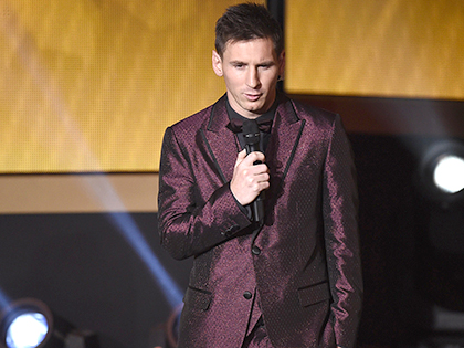 Vì sao trang phục của Messi luôn 'nổi' ở Gala Quả bóng Vàng?