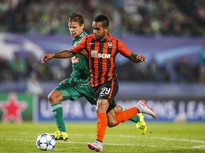 Alex Teixeira chỉ trích Shakhtar vì khước từ Liverpool