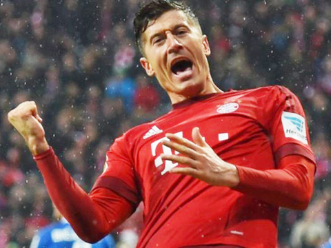 Bayern Munich 2 - 0 Hoffenheim: Aubameyang gọi, Lewandowski trả lời