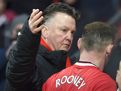 Hàng công Man United: Rooney chấn thương, Van Gaal ra đường?